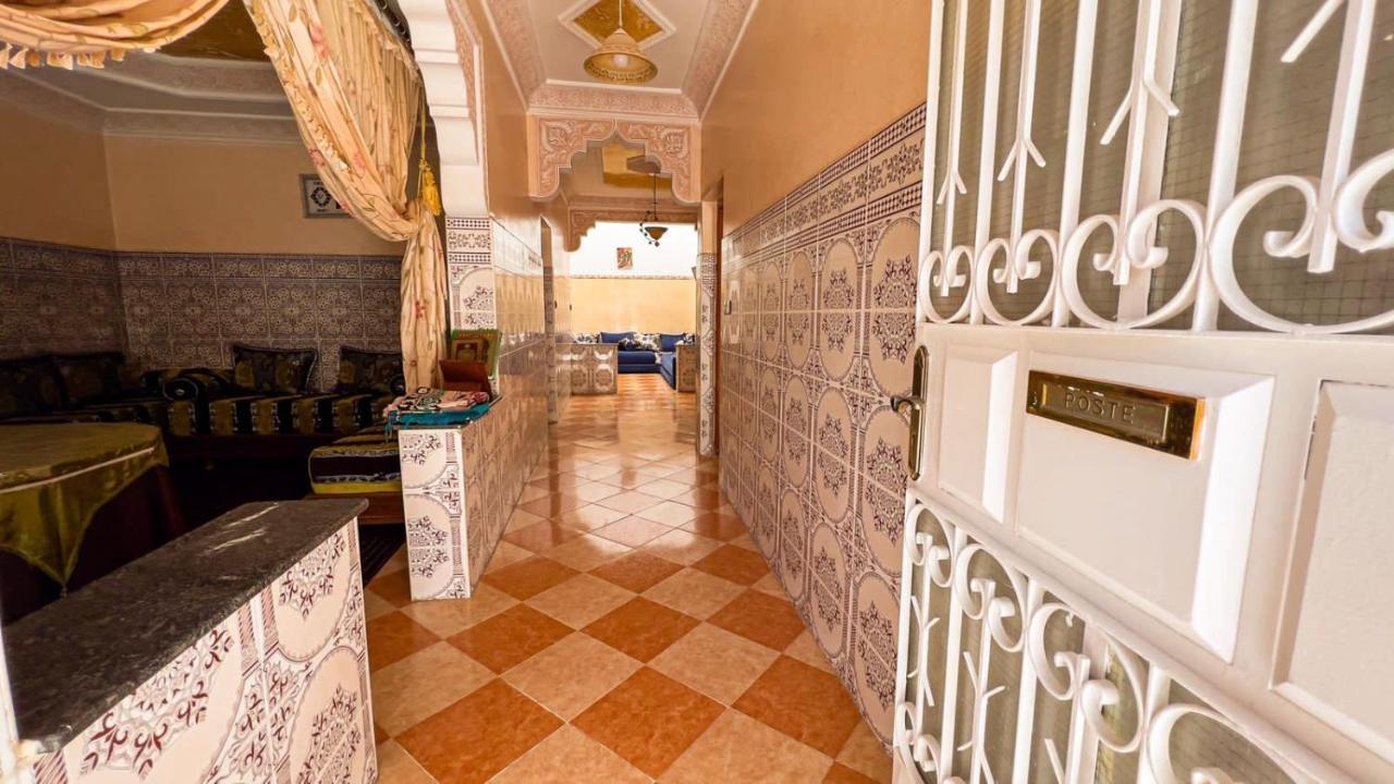 Dar Haut De Gamme Et A Un Prix Imaginaire Hostcom For Families Only وجدة المظهر الخارجي الصورة